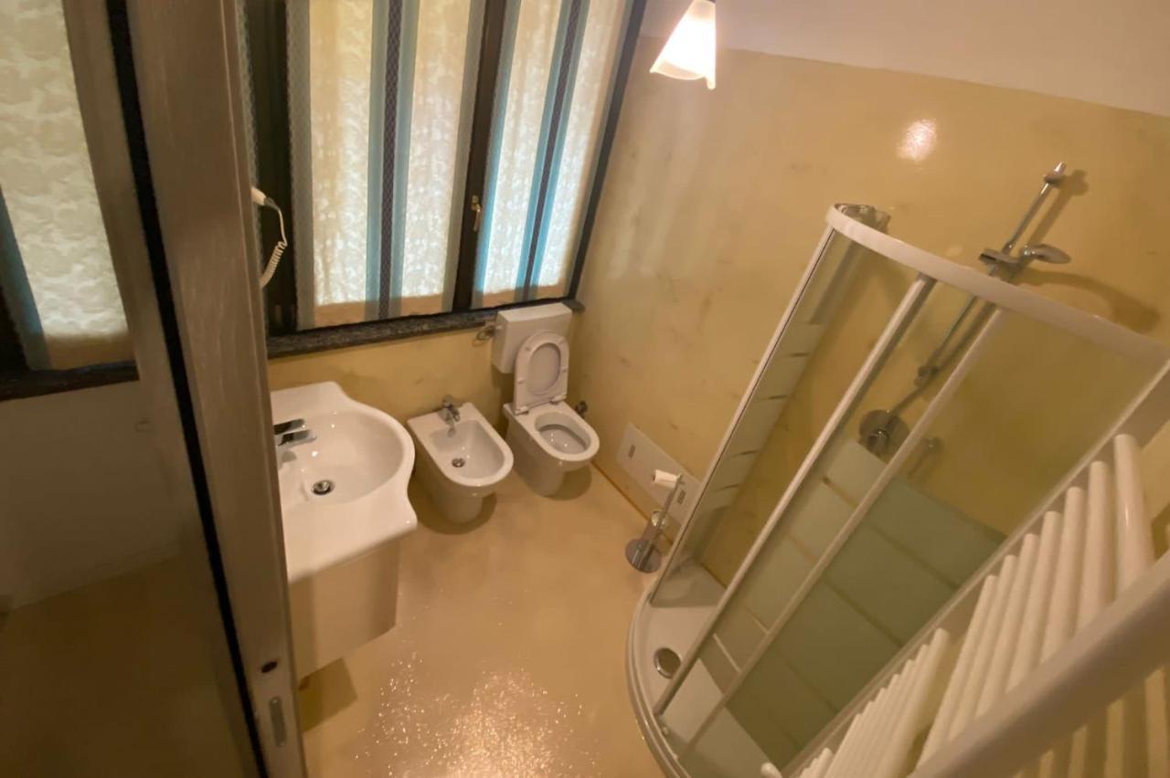 Macloud Pub Bed & Breakfast *